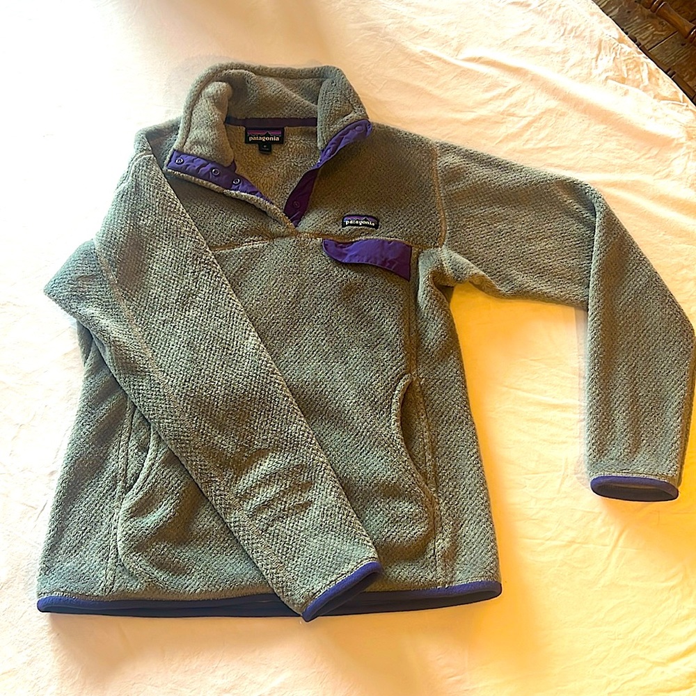 Patagonia women’s gray fleece sweater medium